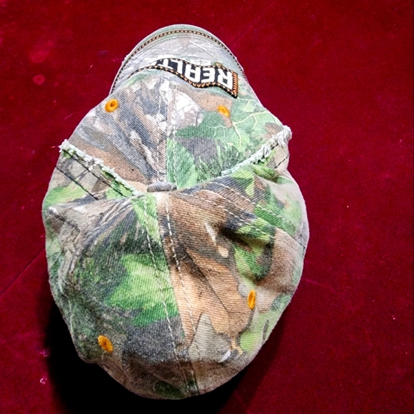 REALTREE Outdoor Distressed Camo Cap🧢 Unisex - Picture 5 of 7